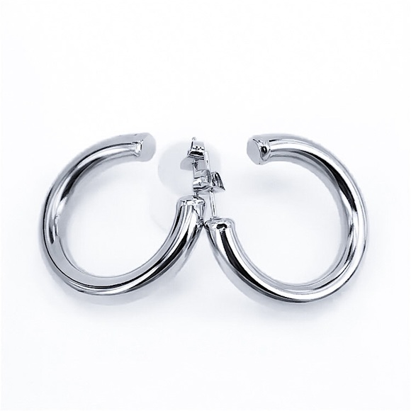 ⚜️[𝟯/$𝟭𝟴]⚜️Medium Steel Hoop Earrings NEW - Picture 4 of 9